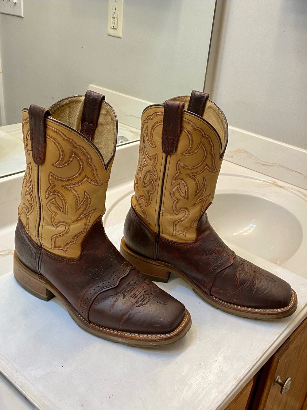 Double-H Graham Men’s Cowboy Boots size 11D good condition good bottom clean
